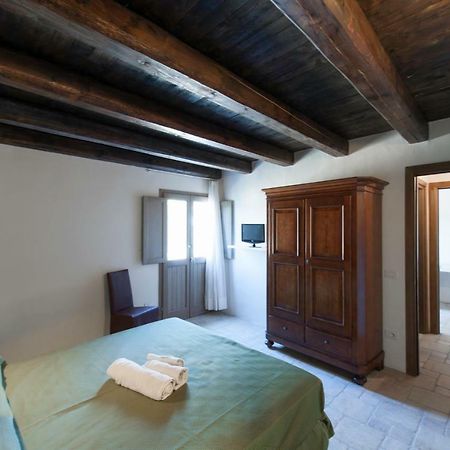 Гостевой дом Liscia Country Relais Сант'Антонио-ди-Галлура Экстерьер фото
