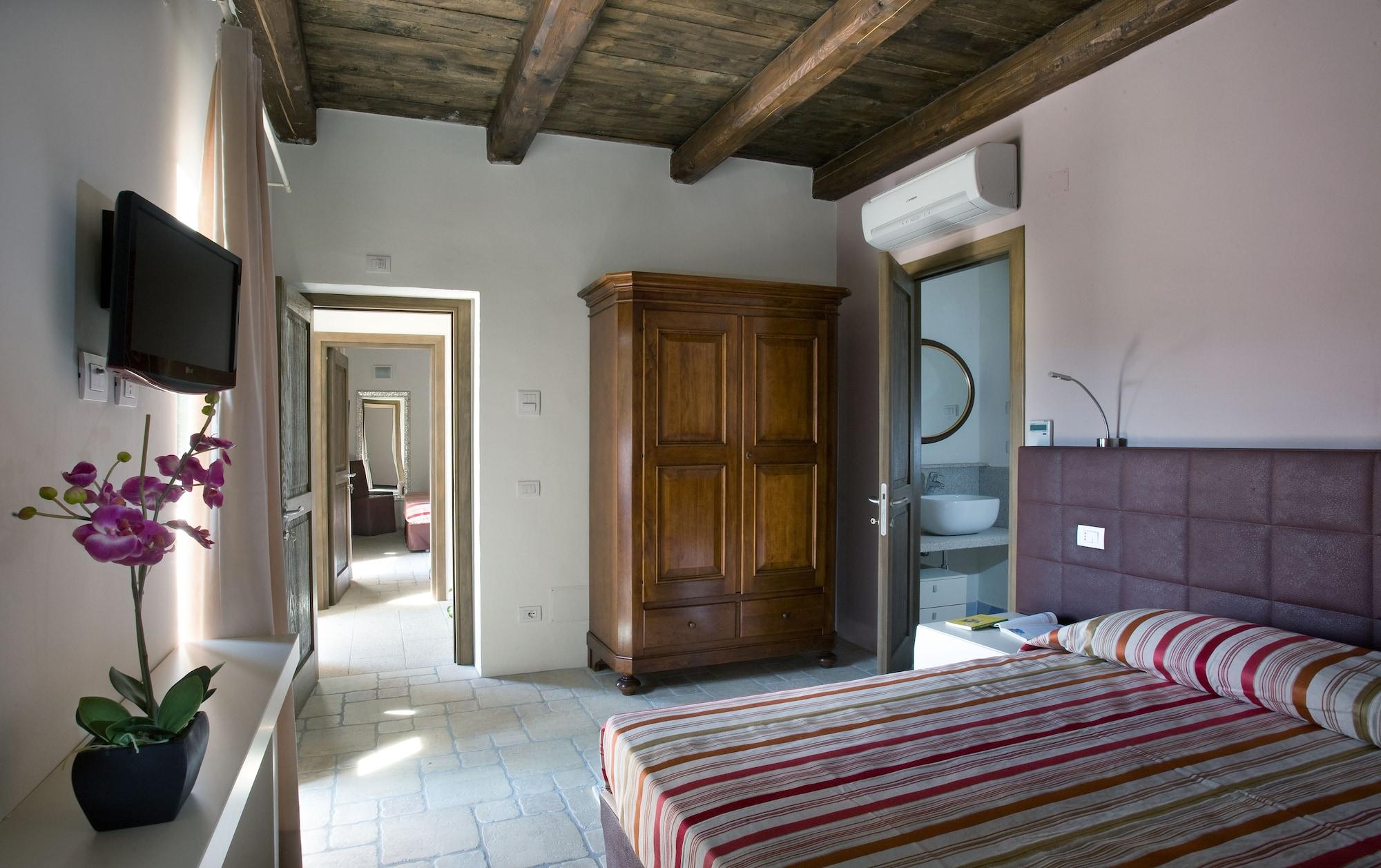 Гостевой дом Liscia Country Relais Сант'Антонио-ди-Галлура Экстерьер фото